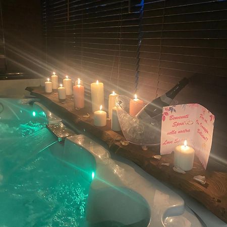 Love Space Sensory Spa & Relax Suite Santa Maria delle Mole Exterior foto