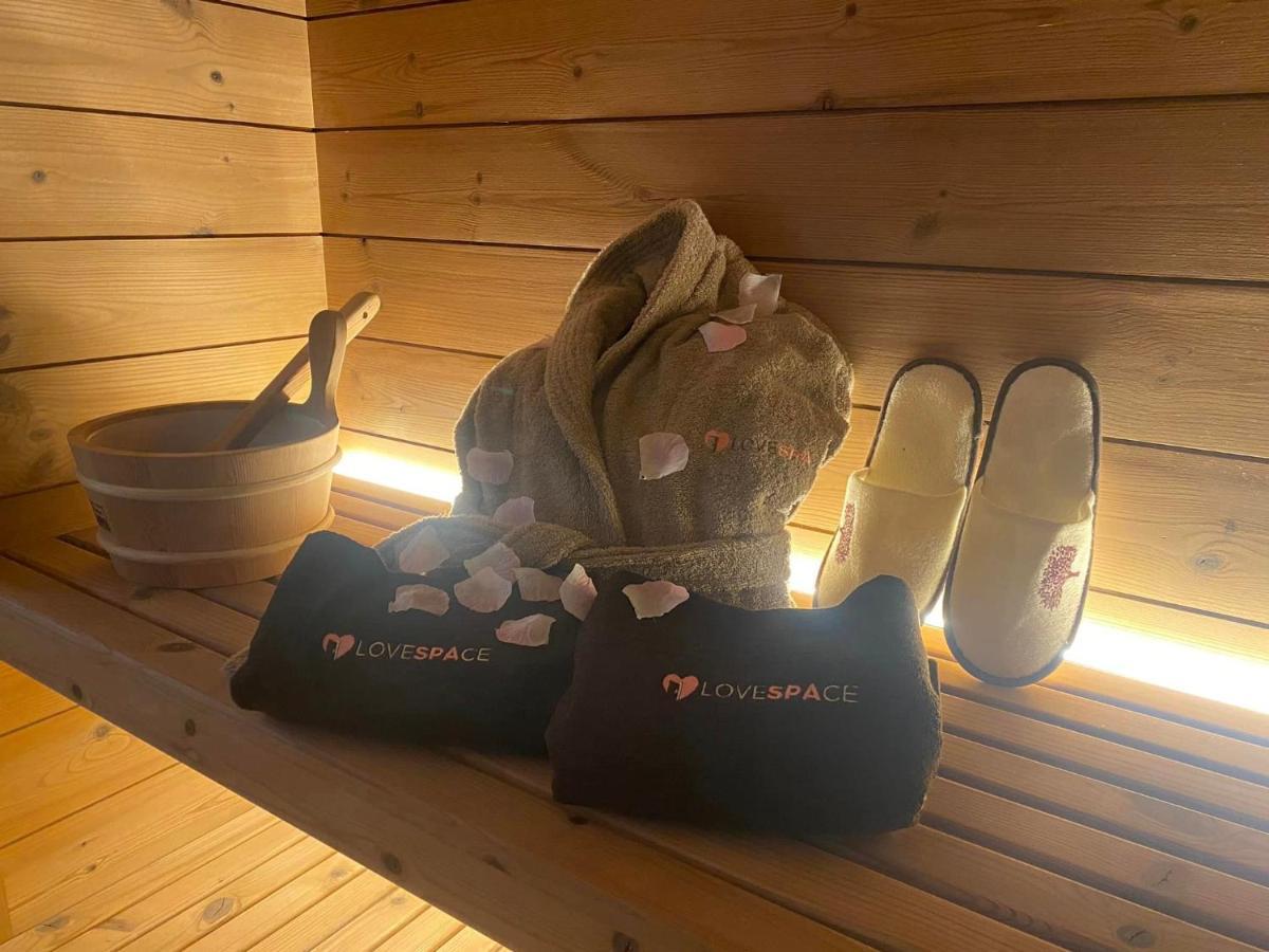 Love Space Sensory Spa & Relax Suite Santa Maria delle Mole Exterior foto